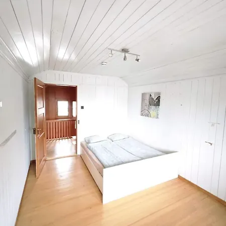 Seegarten Hilterfingen On The Of Chalet Thun